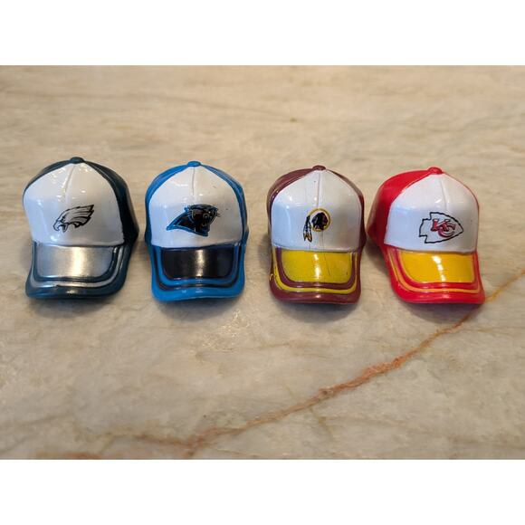 Lot of 13 2009 NFL 2" Plastic Gumball Vending Machine Mini Caps Hats - Picture 3 of 7